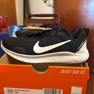 Nike Black and White Running Shoes